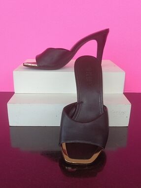 DKNY Black Leather Open-Toe Heel with Gold Accent Size 5.5
